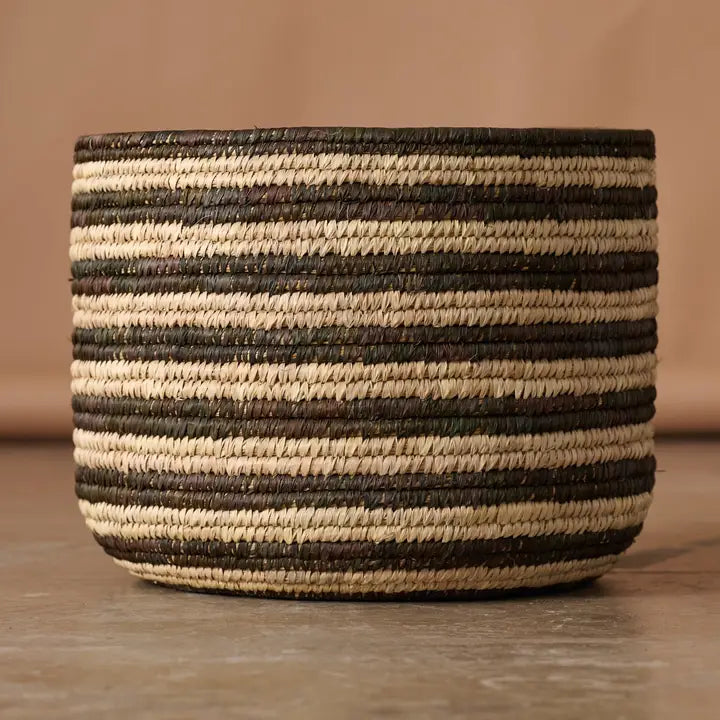 BASKET PALM LEAF BROWN 17"