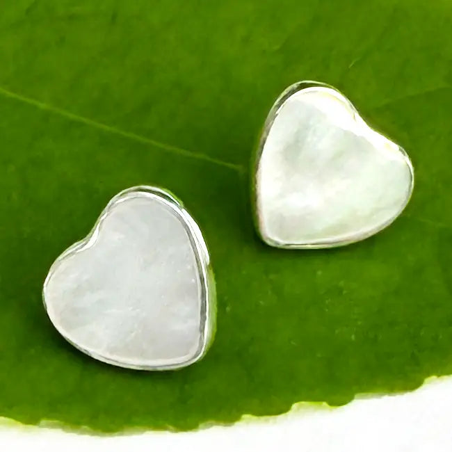 EARRING STUD HEART MOM OF PEARL