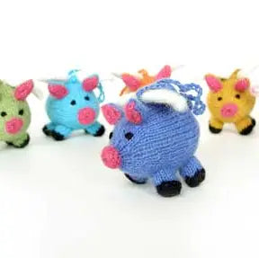 ORNAMENT FLYING PIG KNIT