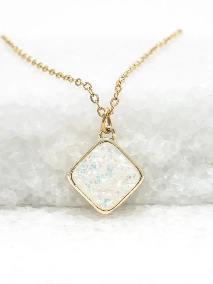 NECKLACE CLARE OPAL