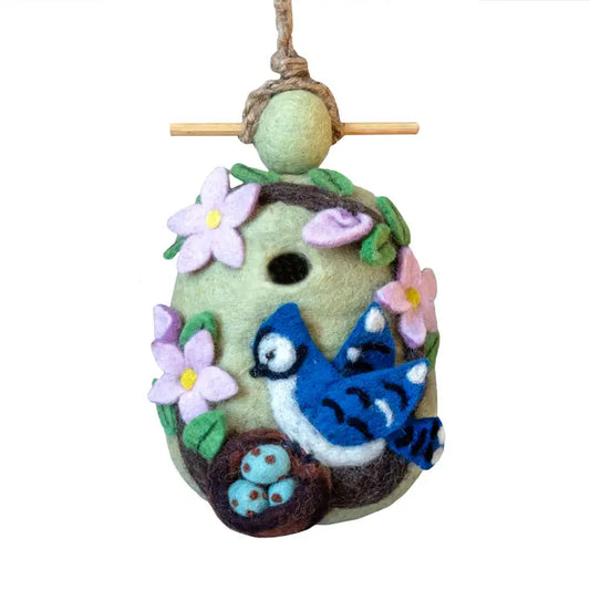 BIRDHOUSE NESTING BLUE JAY
