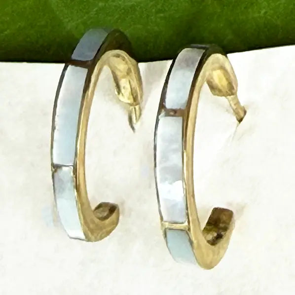 EARRING INLAY HUGGIES MOM OF PEARL BRASS